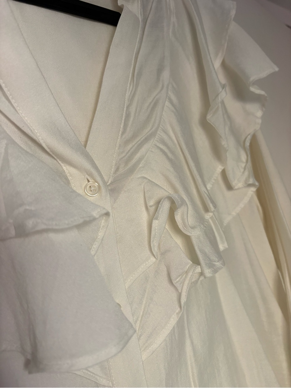 H&M Cream Ruffle Front Blouse - Picture 4 of 5